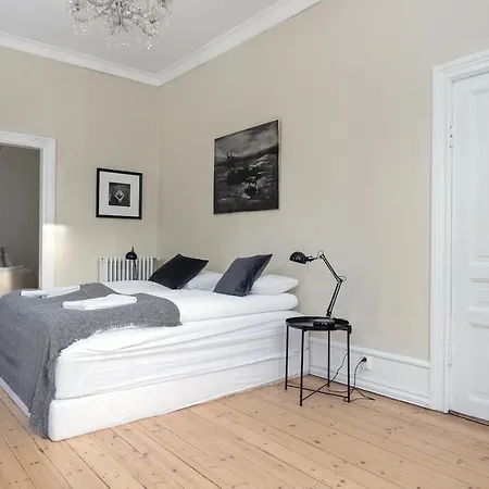 Apartment Sudurgata - Authentic Style Reykjavik
